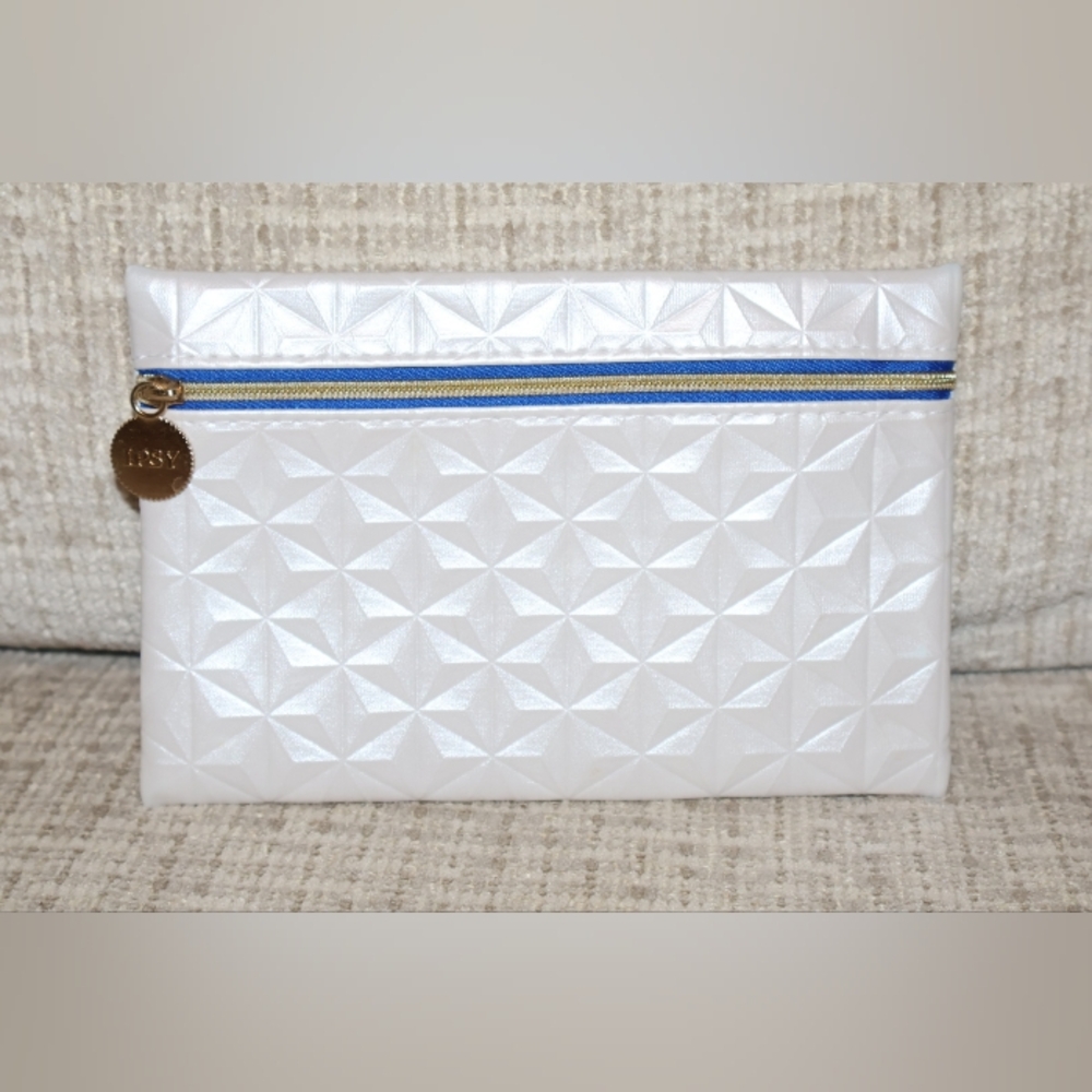 2/$10 Ipsy Elegant White and Cream Glam/Makeup Bags. - Picture 2 of 8